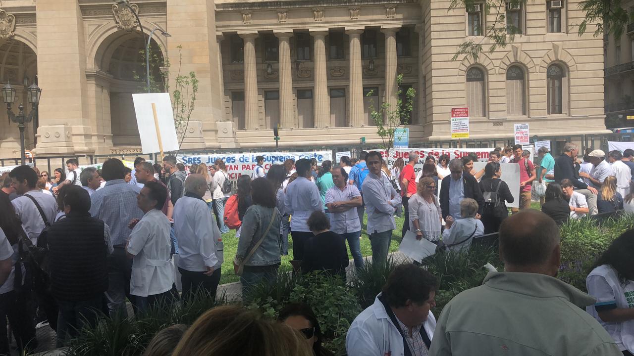 Las farmacias de la provincia se defienden en la Corte Suprema