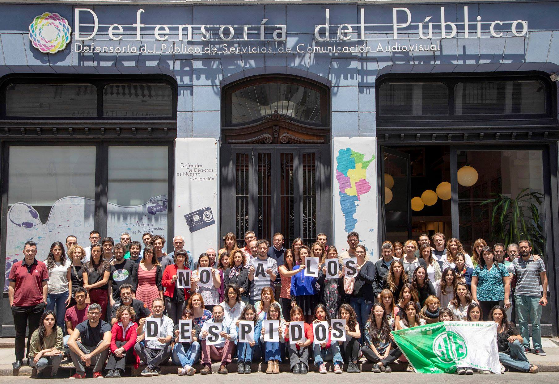 Se realizó un abrazo a la Defensoría del Público