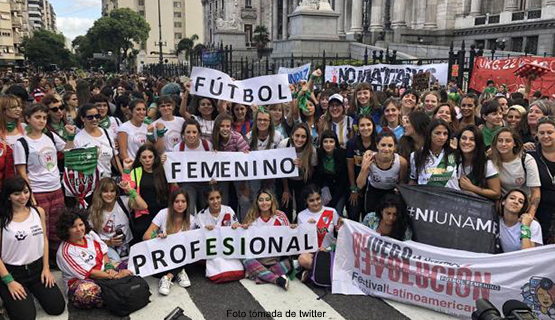 Fútbol femenino profesional: Las claves para entender por qué se dio en este momento