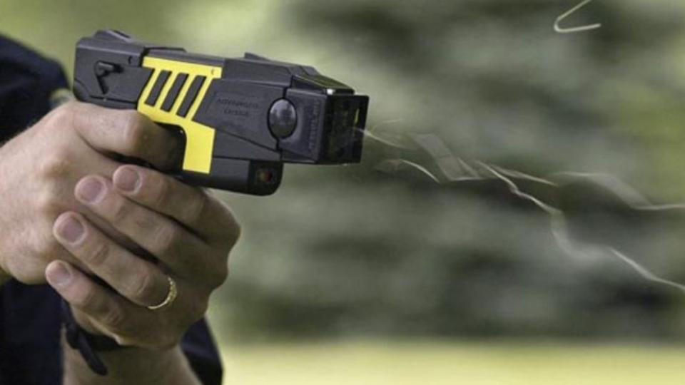 Pistolas Taser en el Posadas: 