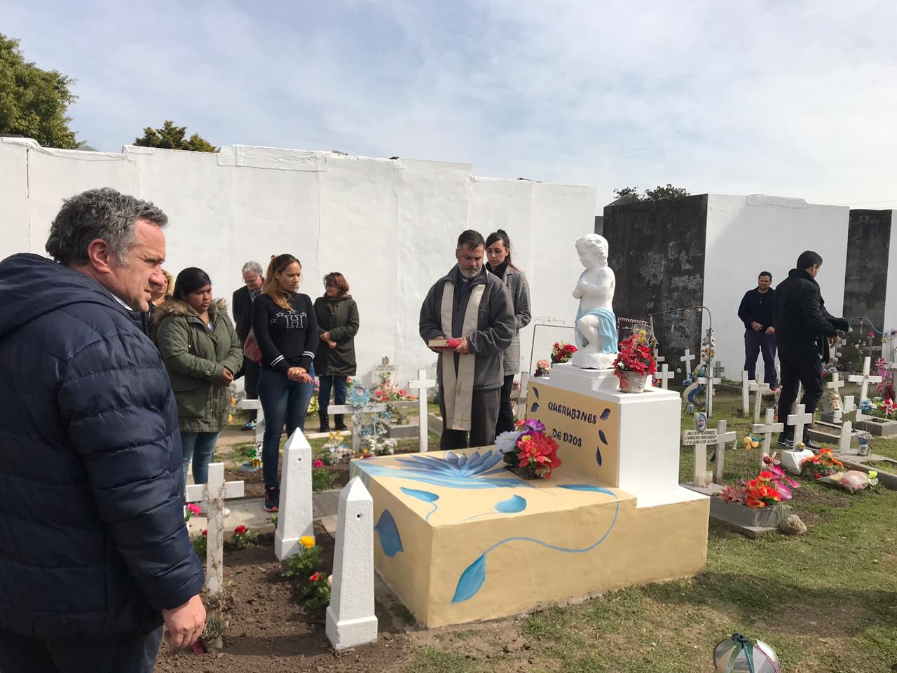 San Miguel realizó un cenizario de embarazos no concluidos en el cementerio local