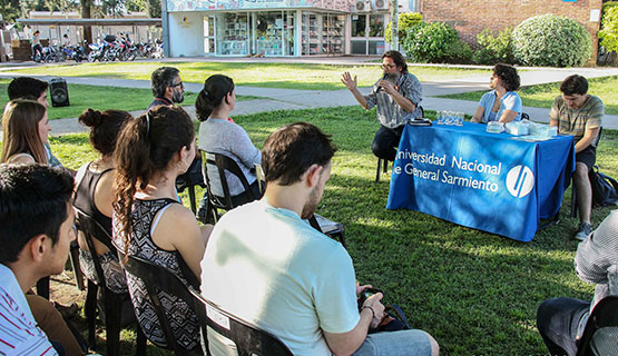 Las y los premiados en los concursos sobre gratuidad universitaria