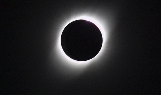 Astrocharlas: Los eclipses y cómo mirarlos