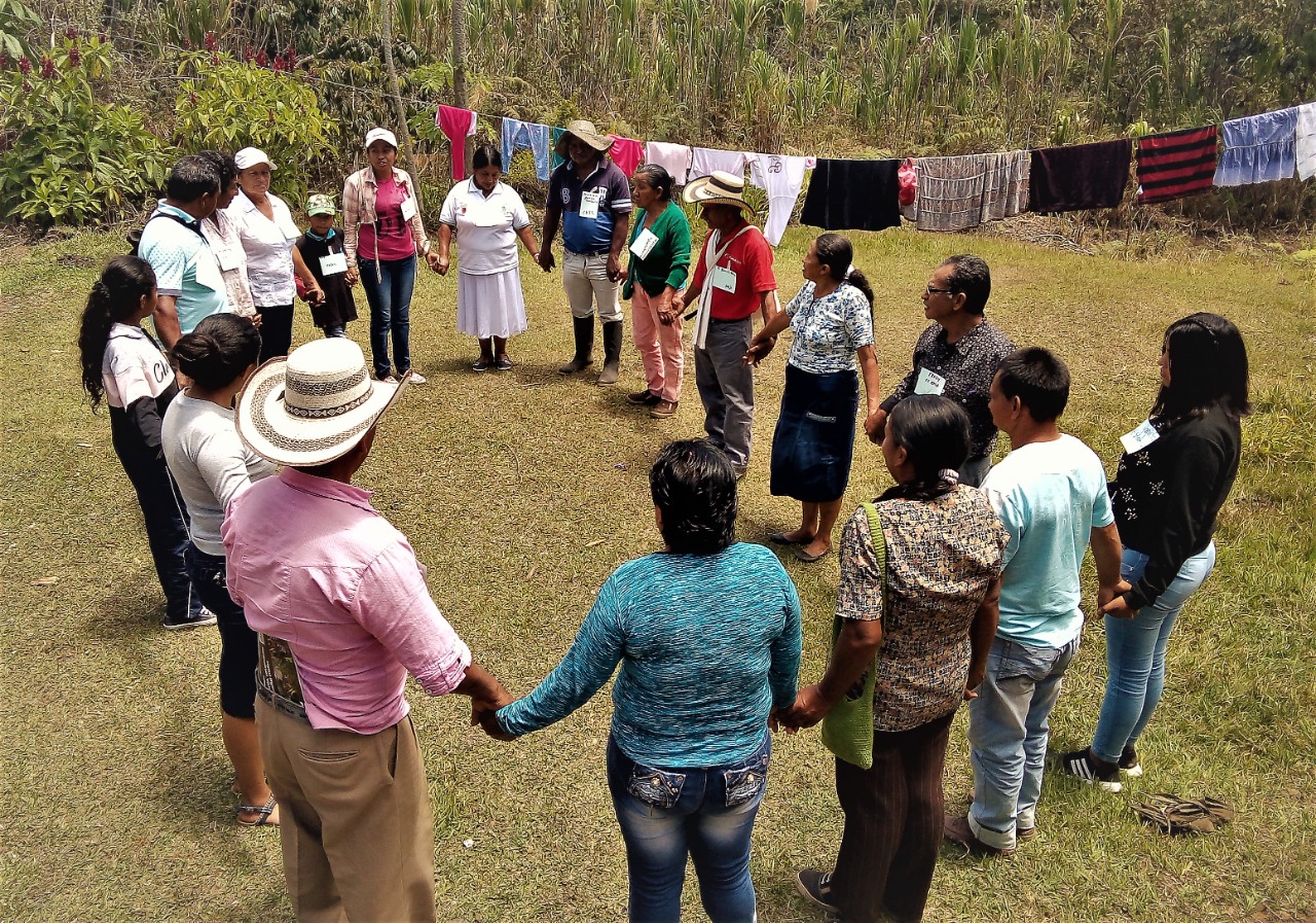 Taller: Tejer saberes para tejer-nos la vida