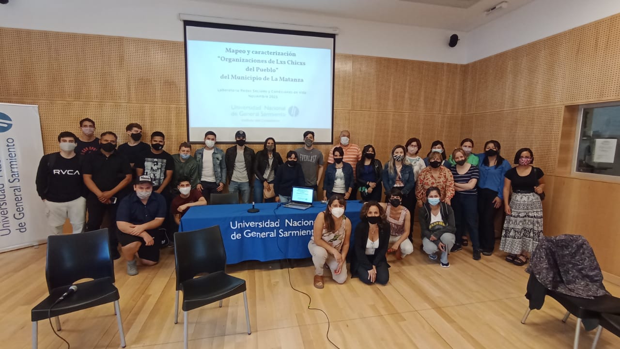 Estudiantes del Laboratorio Interdisciplinario de Redes presentaron su trabajo junto a