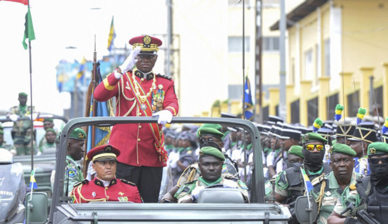 El líder de la junta golpista tomó posesión en Gabón | Sergio Galiana en Página/12