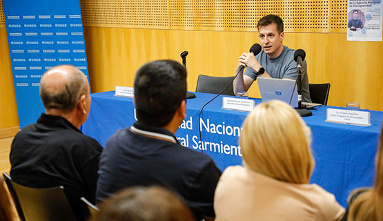 Con el diputado Juan Marino, se debatió en la UNGS sobre políticas de discapacidad