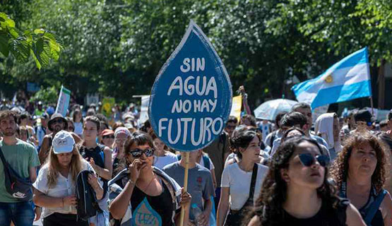 Extractivismo vs. democracia: Restricciones en la audiencia pública por la reforma de la Ley de Glaciares