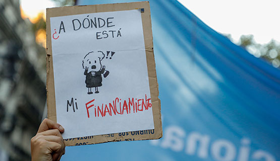 La UNGS te cambia la vida: multitudinaria marcha en defensa de la universidad pública