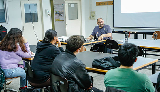 Una charla para conocer cómo se gestiona, se produce y se vive de la cultura